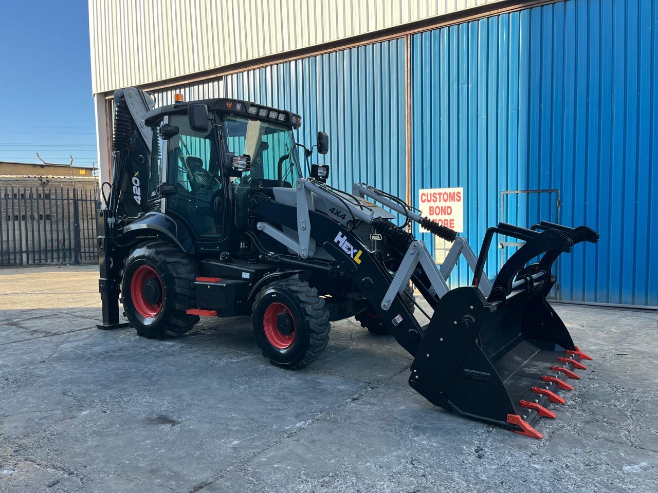 HEXL 420X SuperBackhoe